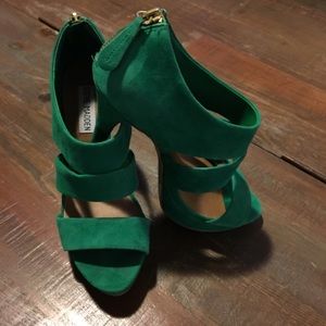 Steve Madden Green Size 7 1/2 women high heel